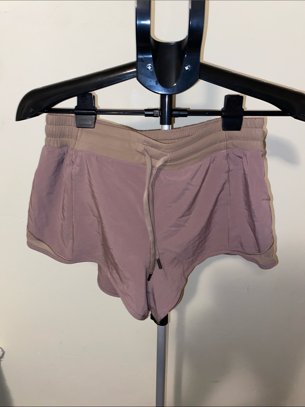 NWOT CRZ MUSHROOM SHORTS SIZE MEDIUM